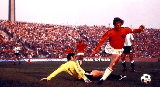 26 June 1974 - Netherlands 4 - 0 Argentina | The first-ever World Cup encounter between the two sides came in 1974 in Germany when both of them were in Group A in the edition’s second group stage. The Oranje were clearly the dominant side, securing a 4-0 victory over the La Albiceleste. A brace from Johan Cruyff, with a goal in both halves, along with goals from Ruud Krol and Johnny Rep, saw the Dutch record an emphatic victory over the Argentinians. 26 June 1974 - Netherlands 4 - 0 Argentina | The first-ever World Cup encounter between the two sides came in 1974 in Germany when both of them were in Group A in the edition’s second group stage. The Oranje were clearly the dominant side, securing a 4-0 victory over the La Albiceleste. A brace from Johan Cruyff, with a goal in both halves, along with goals from Ruud Krol and Johnny Rep, saw the Dutch record an emphatic victory over the Argentinians.