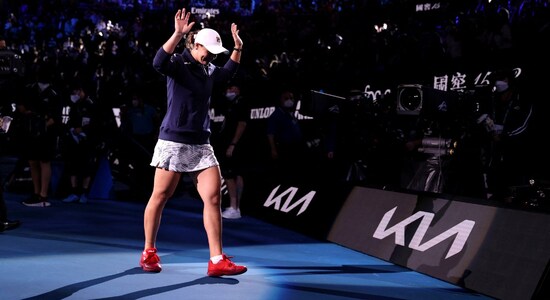 Ashley Barty |  El tenista junto con el jugador de cricket se separaron de los deportes competitivos a principios de este año a la edad de 26 años.  Y solo en enero, Barty ganó su primer título del Abierto de Australia y su tercer título de Grand Slam en individuales.  En general, Barty tiene 15 títulos individuales y 12 títulos de dobles en tenis.  Barty también lo tiene