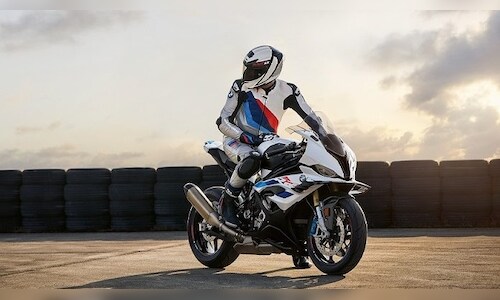Bmw R999 BMW launches its 999-cc S1000RR in India — Check out price, design and ...