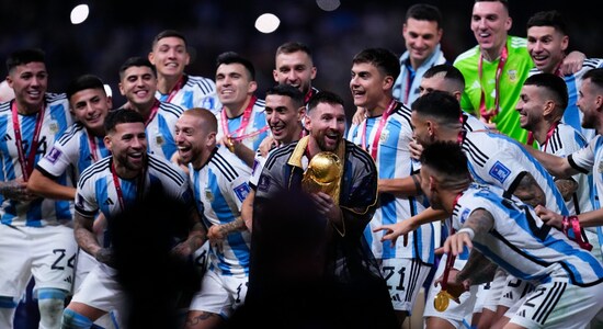 1. Lionel Messi and Argentina have their champion moment | 1. Lionel Messi and Argentina have their champion moment |