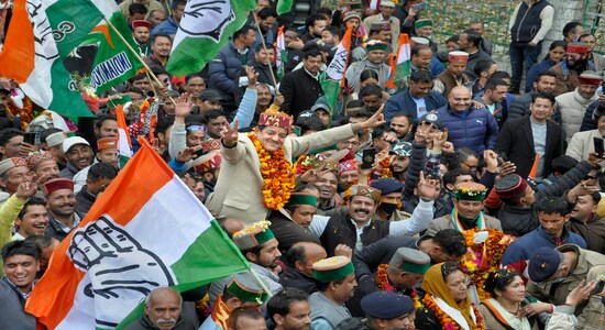 Kullu: Congress candidate Sunder Singh Thakur celebrates his win with supporters on the counting day of the Himachal Pradesh Assembly elections, in Kullu, Thursday, Dec. 8, 2022. (PTI Photo)( Kullu: Congress candidate Sunder Singh Thakur celebrates his win with supporters on the counting day of the Himachal Pradesh Assembly elections, in Kullu, Thursday, Dec. 8, 2022. (PTI Photo)(