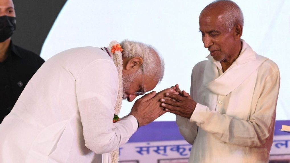 Karnataka: Prime Minister Narendra Modi Condoles Siddeshwara Swami'S Death