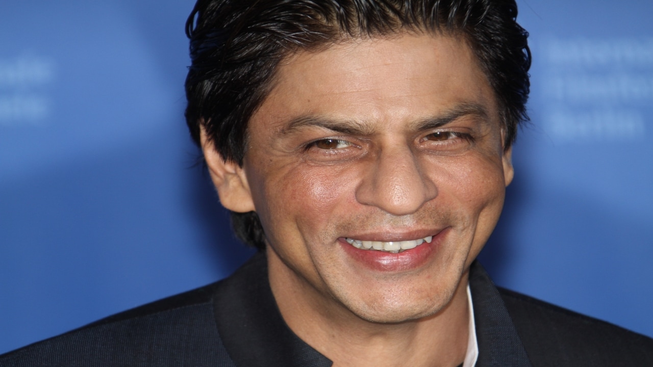 Shah Rukh Khan Is The Richest Bollywood Actor, His Jaw-dropping Net Worth  Revealed - News18