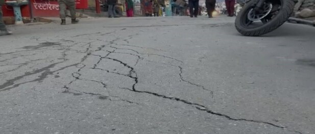 Fresh cracks on Joshimath-Badrinath road raise safety concerns for Char Dham yatra pilgrims