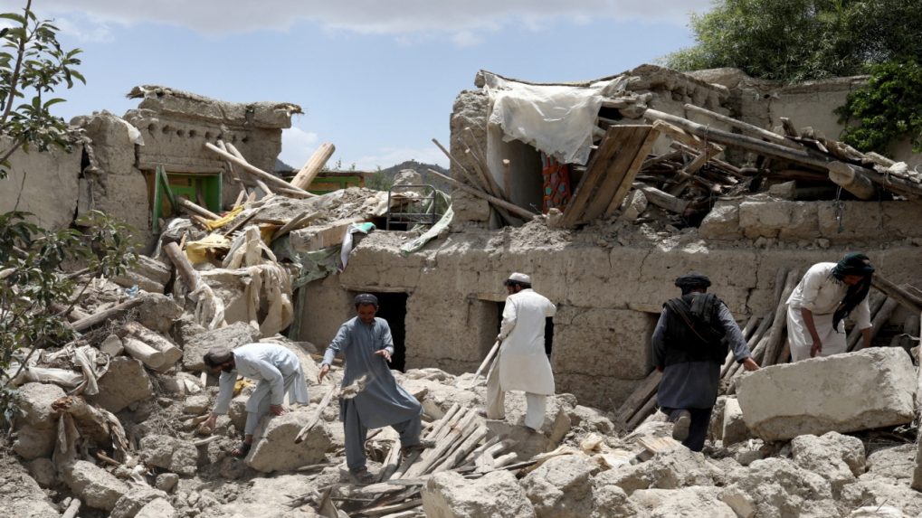 Afghanistan earthquake: Death toll rises to over 2,400, ten rescue ...