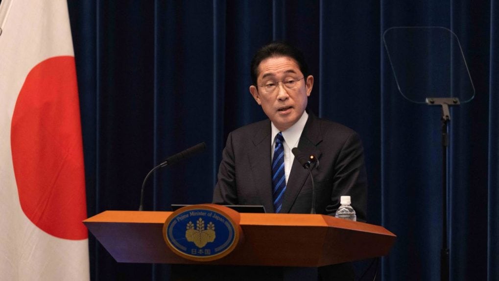 Japan Pm Fumio Kishida Evacuated Unhurt After Explosion At Speech: Report