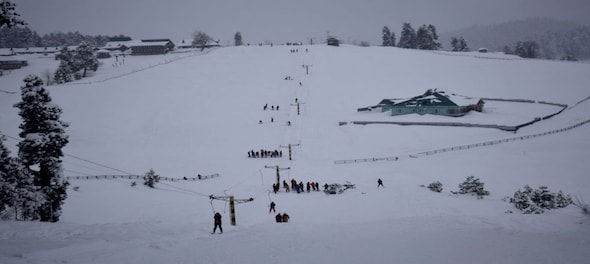 Minimum temperatures settle below freezing point in most of Kashmir