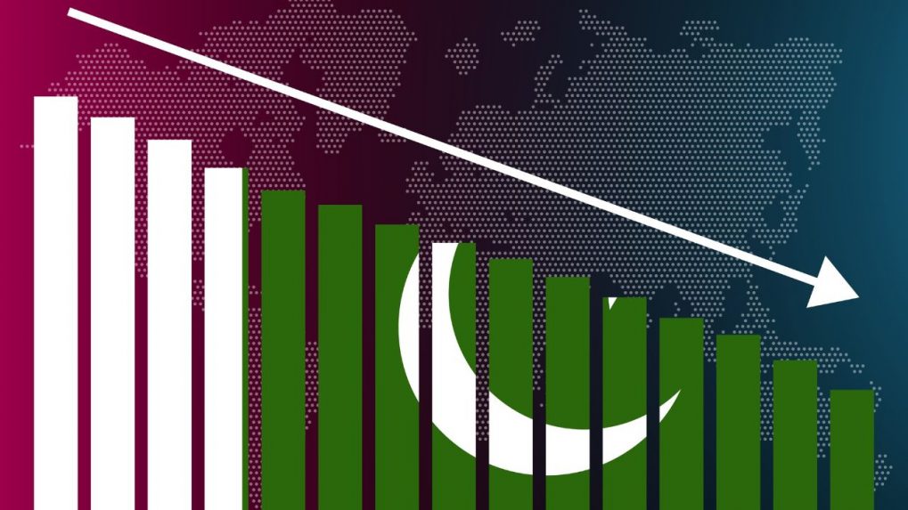 economic crisis in pakistan essay 150 words