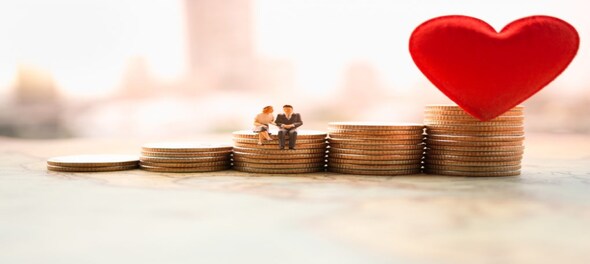 Valentine's Day – From fixed deposits to SIPs, financial gifts for your partner