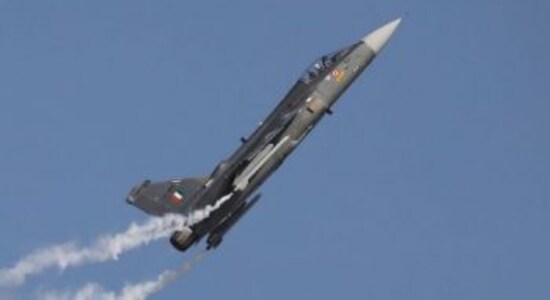 HAL and Other Defence Stocks Cheer Over Defence Acquisition Council's Approval of Rs 70,500 cr Proposals