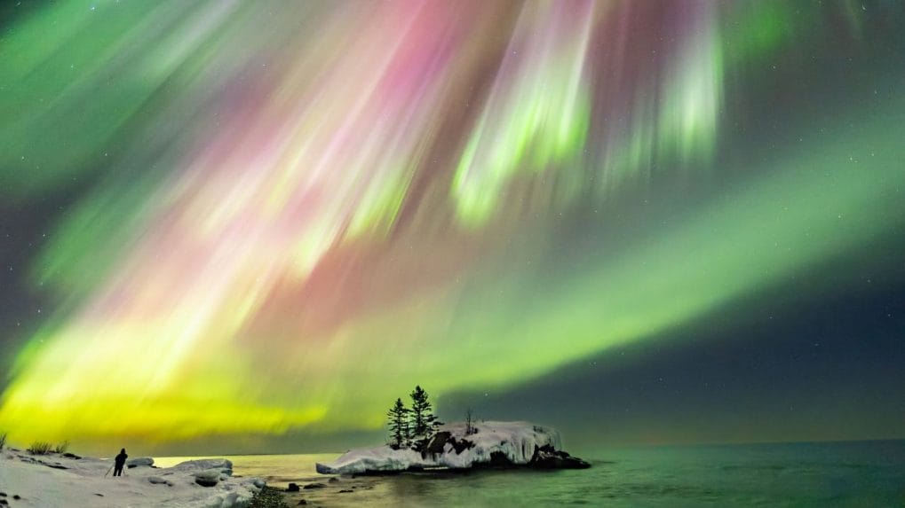 Know The Reason Of Rare Sighting Of Northern Lights In US Skies