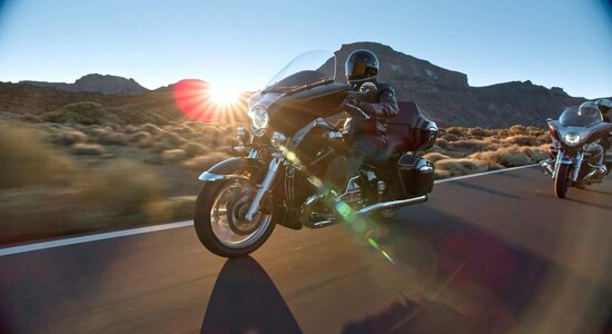 BMW launches new touring bike R18 Transcontinental at Rs 31.5 lakh