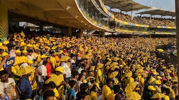 With IPL returning to its familiar home and away format, CSK will get to play seven games at "Fortress Chepauk" this season. The Men in Yellow are practically unbeatable in Chepauk.  