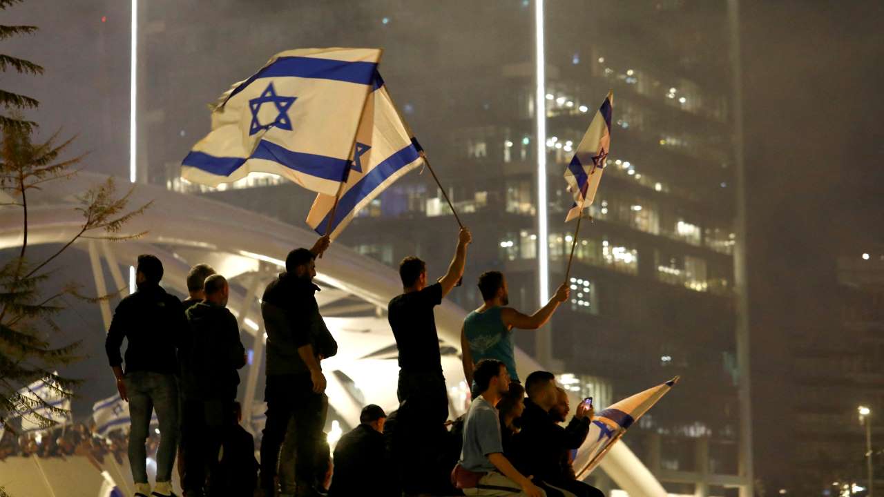 Mass Protests In Israel: Thousands Take To Streets After Netanyahu ...