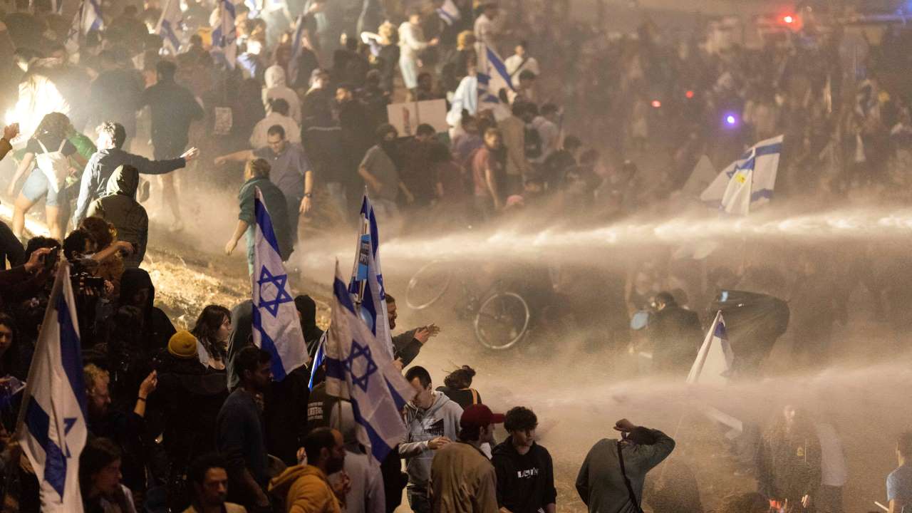 Mass Protests In Israel: Thousands Take To Streets After Netanyahu ...