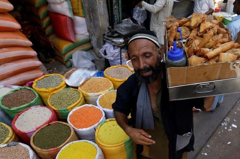 Pakistan Food Crisis: People Continue To Fight Over Food, As Death Toll ...