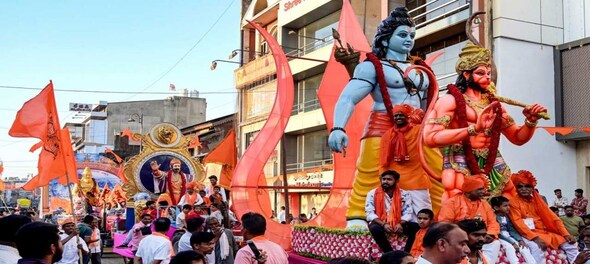 Hanuman Jayanti: Delhi Police allows procession in Jahangirpuri, Governor makes surprise visit in Bengal | WATCH