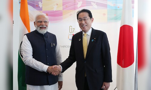 PM Modi Narendra Modi holds talks with Japanese counterpart Fumio ...