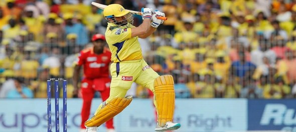 Watch: Fans go crazy as MS Dhoni hits two consecutive sixes in the last ...