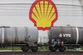 Shell investors unite with activist group urging greater carbon emissions cut
