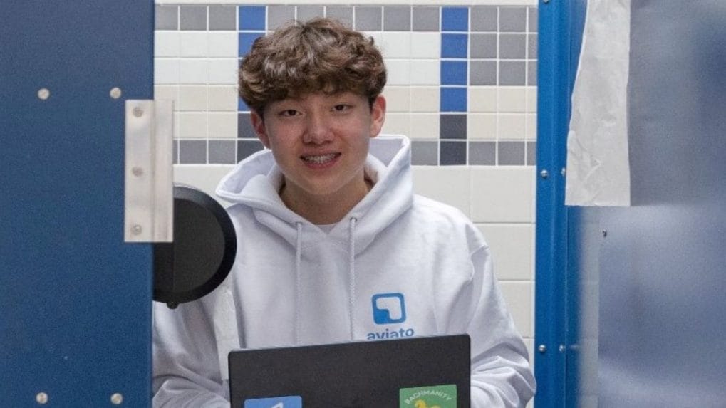 Meet this teenage entrepreneur who is banned by LinkedIn