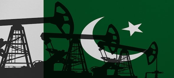 Pakistan fails to buy gas in its first attempt in a year, goes into power-saver mode
