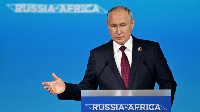 Putin orders Wagner fighters to sign oath of allegiance - CNBC TV18