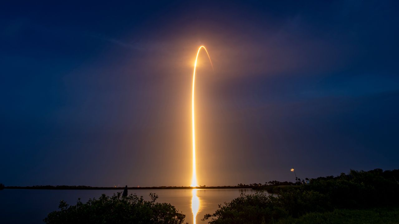 WATCH | SpaceX launches 22 new Starlink satellites into space