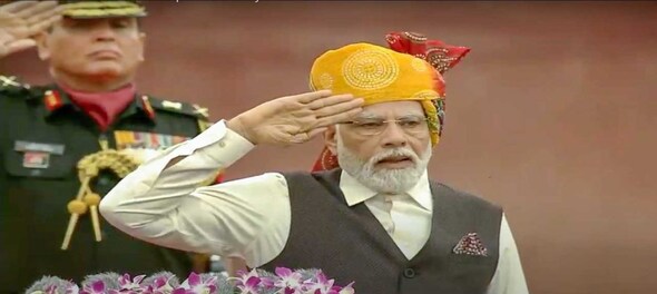 PM Modi continues the vibrant turban tradition, adorns multicolored bandhani print for 77th Independence Day