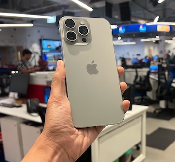 iPhone 15 and 15 Pro Max First Impressions: Big, impressive changes