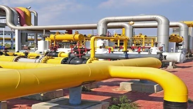 India hikes domestic natural gas price from October 1 - CNBC TV18