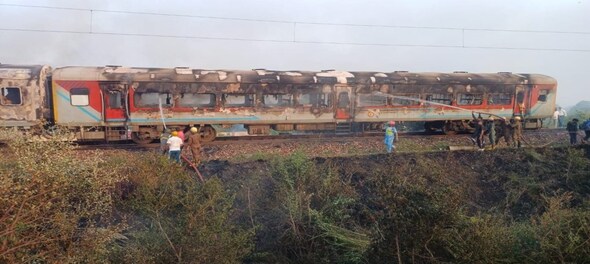 Fire broke out in two coaches of Patalkot Express near Agra