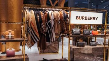 Burberry shop store 360