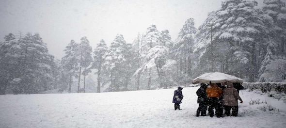 Kashmir reels under sub-zero temperatures, Cold weather conditions grip Rajasthan