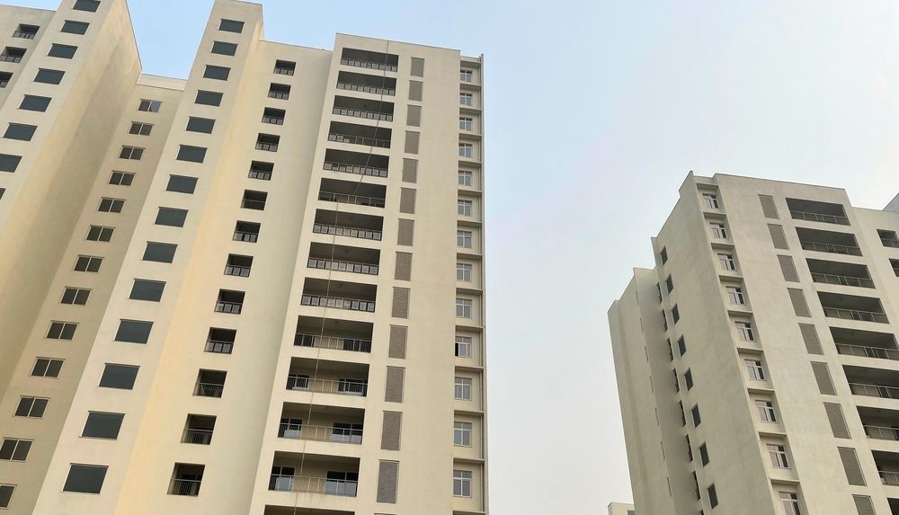 With no takers for its 40,000 flats in Delhi, DDA turns to private real  estate consultancy for help