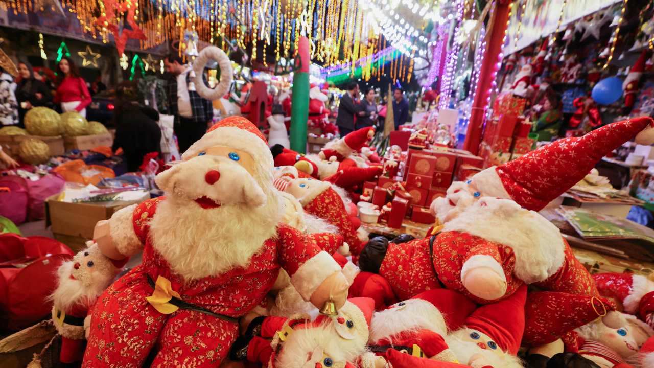 Christmas shopping in Kolkata? You should definitely not miss