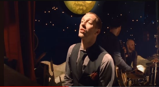 Coldplay-&quot;Christmas Lights&quot; 
