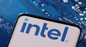 Intel slides after tepid forecast shows comeback challenges