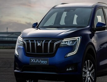 https://images.cnbctv18.com/wp-content/uploads/2024/01/mahindra-xuv700-9-1019x573.jpeg?impolicy=website&width=345&height=264
