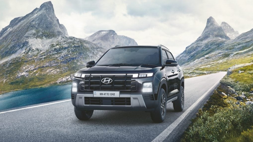 MOSCOW, RUSSIA - SEPTEMBER 15, 2021 Hyundai Creta Second generation (SU2)  also called Cantus. A modern subcompact crossover SUV model year 2021.  Hyund Stock Photo - Alamy