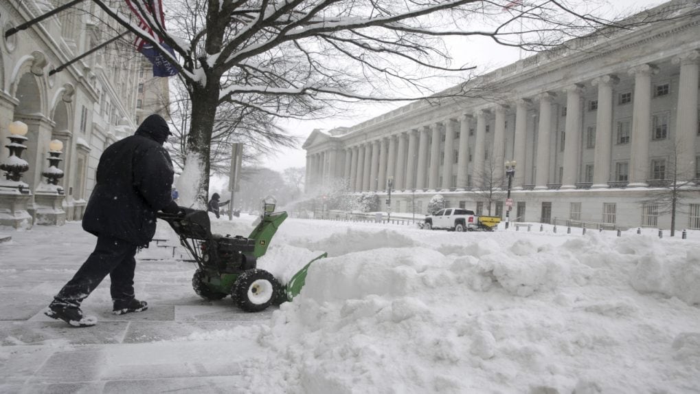 US Winter Storm: Over 2,000 Flights Cancelled As Forecasters Warn Of ...