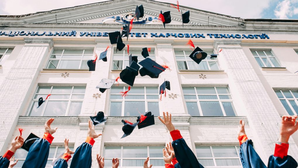 This Asian country wants 40 year olds to take up mid-career training, offers 7,000 courses to upskill - Vimarsana News