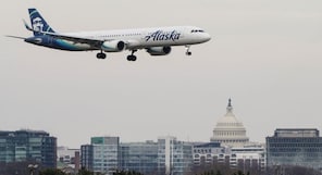 Alaska Airlines flights resume after brief nationwide halt