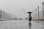 Delhi likely to receive light rain today, records 29.6 degree Celsius minimum temperature